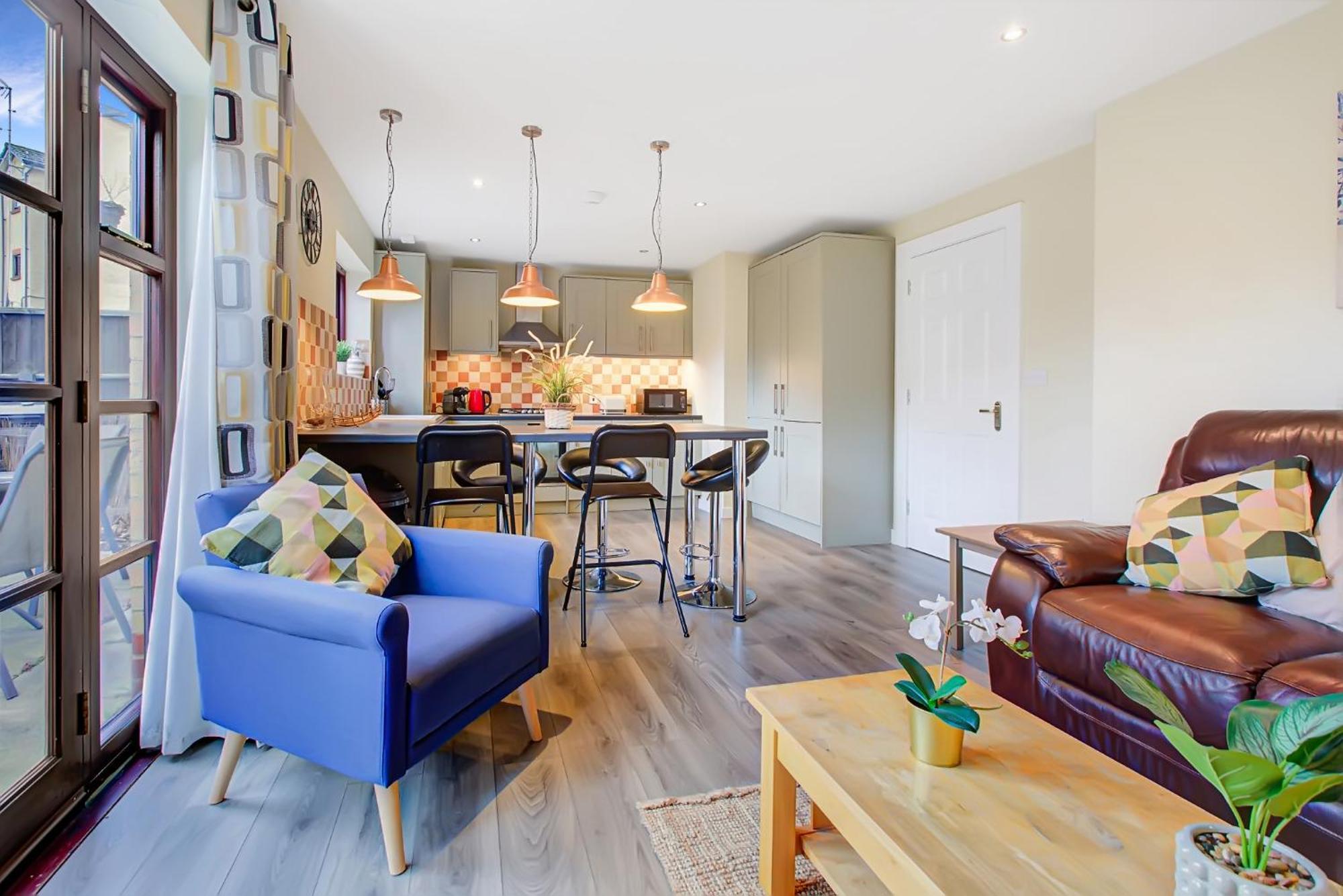 Spacious & Modern 2 Bed Sleeps 5 In Walthamstow Londra Exterior foto