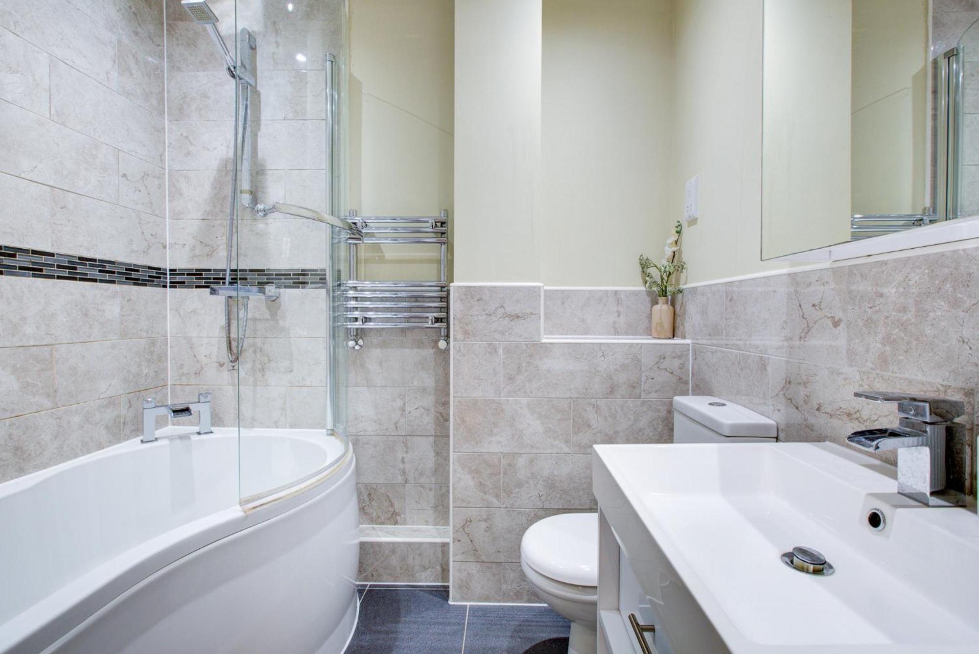 Spacious & Modern 2 Bed Sleeps 5 In Walthamstow Londra Exterior foto